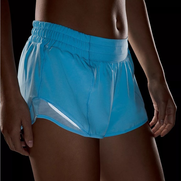 lululemon athletica Pants - Lululemon Hotty Hot Low-Rise Lined Short 2.5”